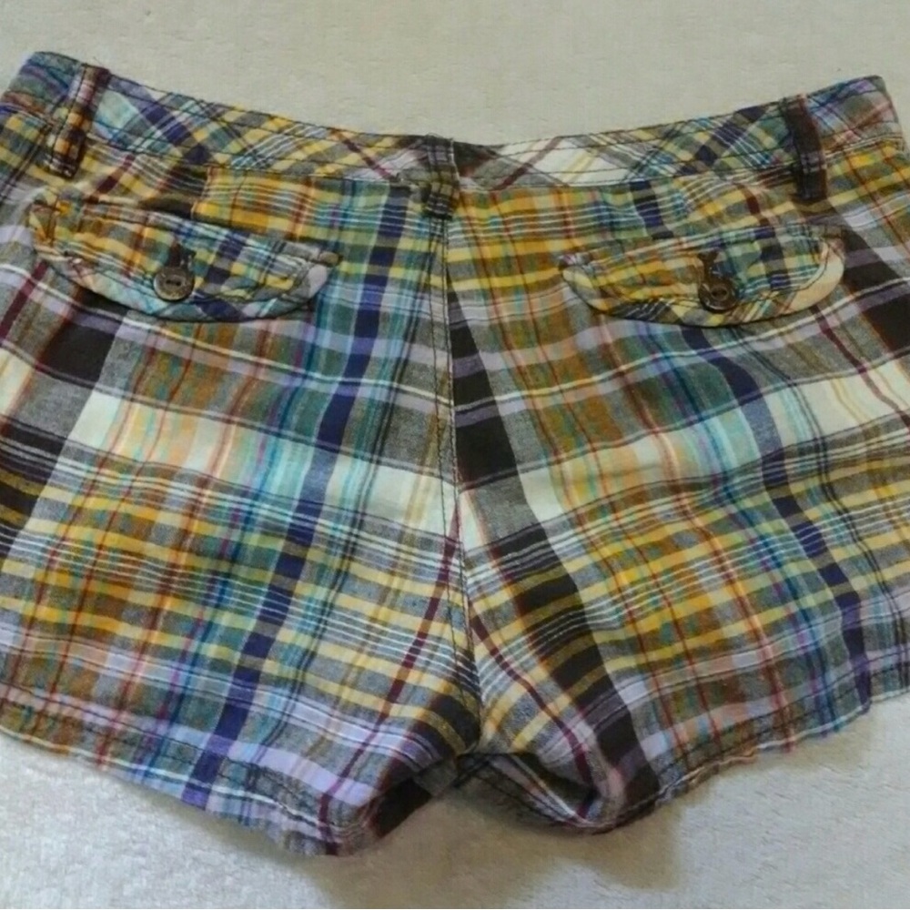 Old Navy Low Rise Plaid Shorts, size 8